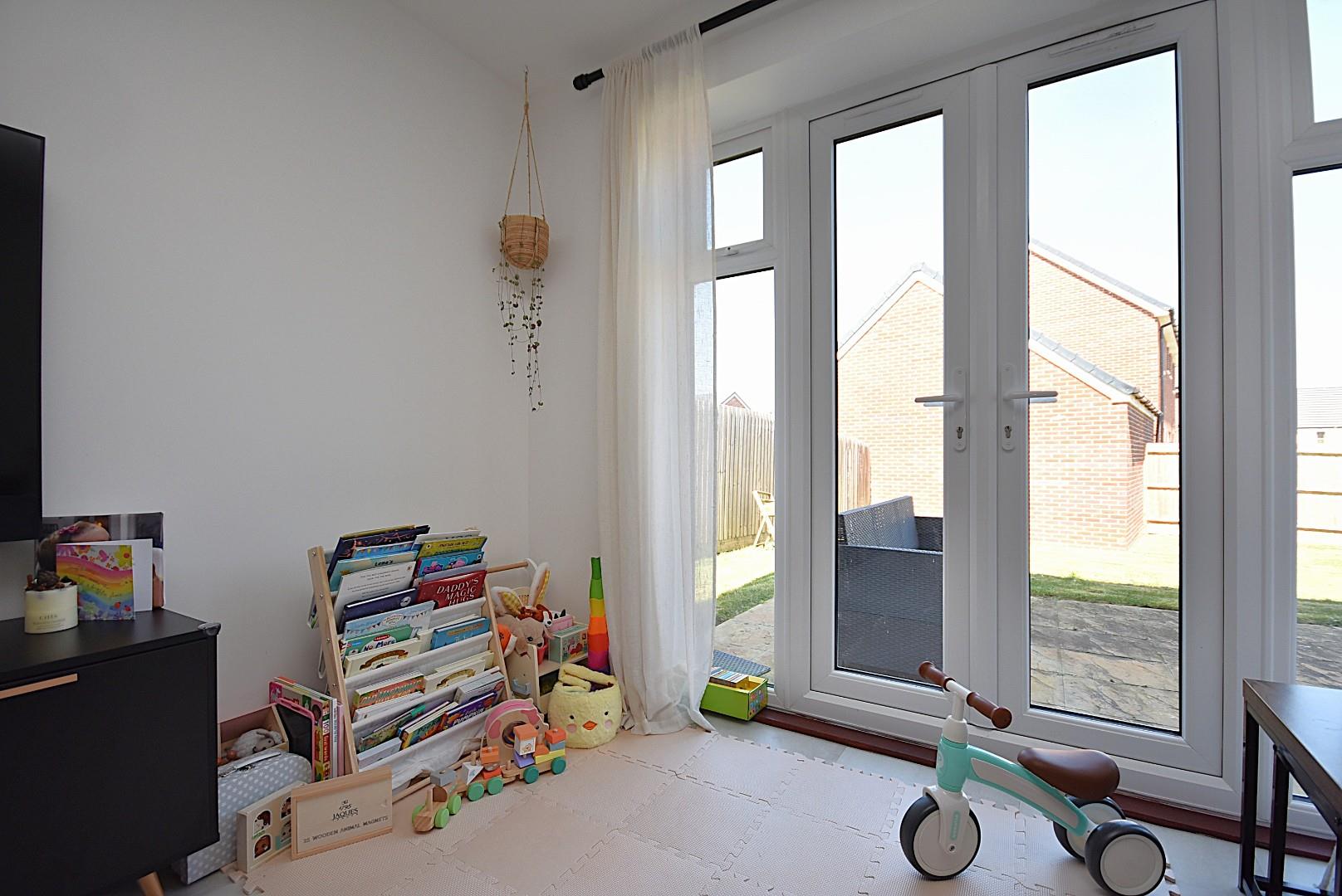 22 Melrose Walk, Sully, CF64 5WD